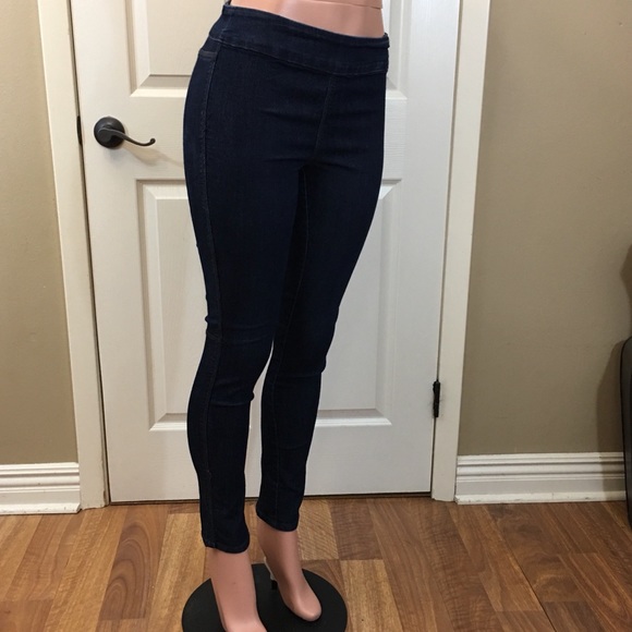 Liz Claiborne Denim - Liz Claiborne dark denim jeggings